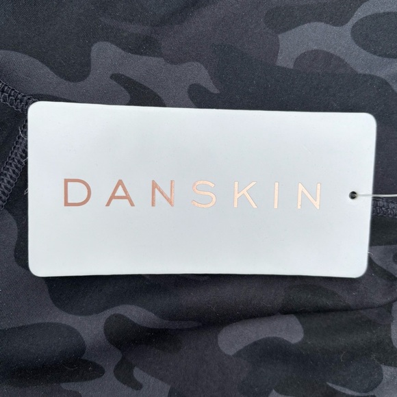 NWT Danskin Black Camouflage Leggings Size Small - Picture 6 of 8